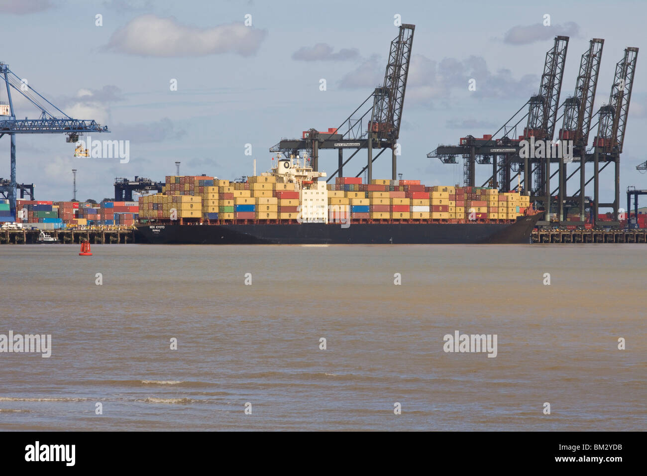 Porto di Felixstowe contenitore porta,Suffolk, Regno Unito Foto Stock