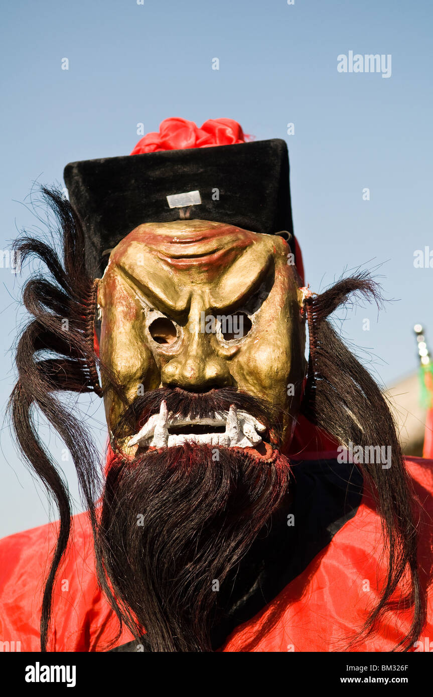 Un Cinese tradizionale maschera utilizzata nel corso di una manifestazione culturale nella provincia di Shanxi, Cina. Foto Stock
