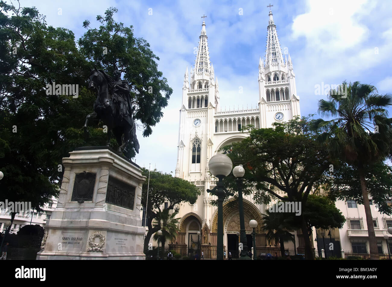 Cattedrale Metropolitana, monumento di simon bolivar e seminario park, Guayaquil, Ecuador Foto Stock