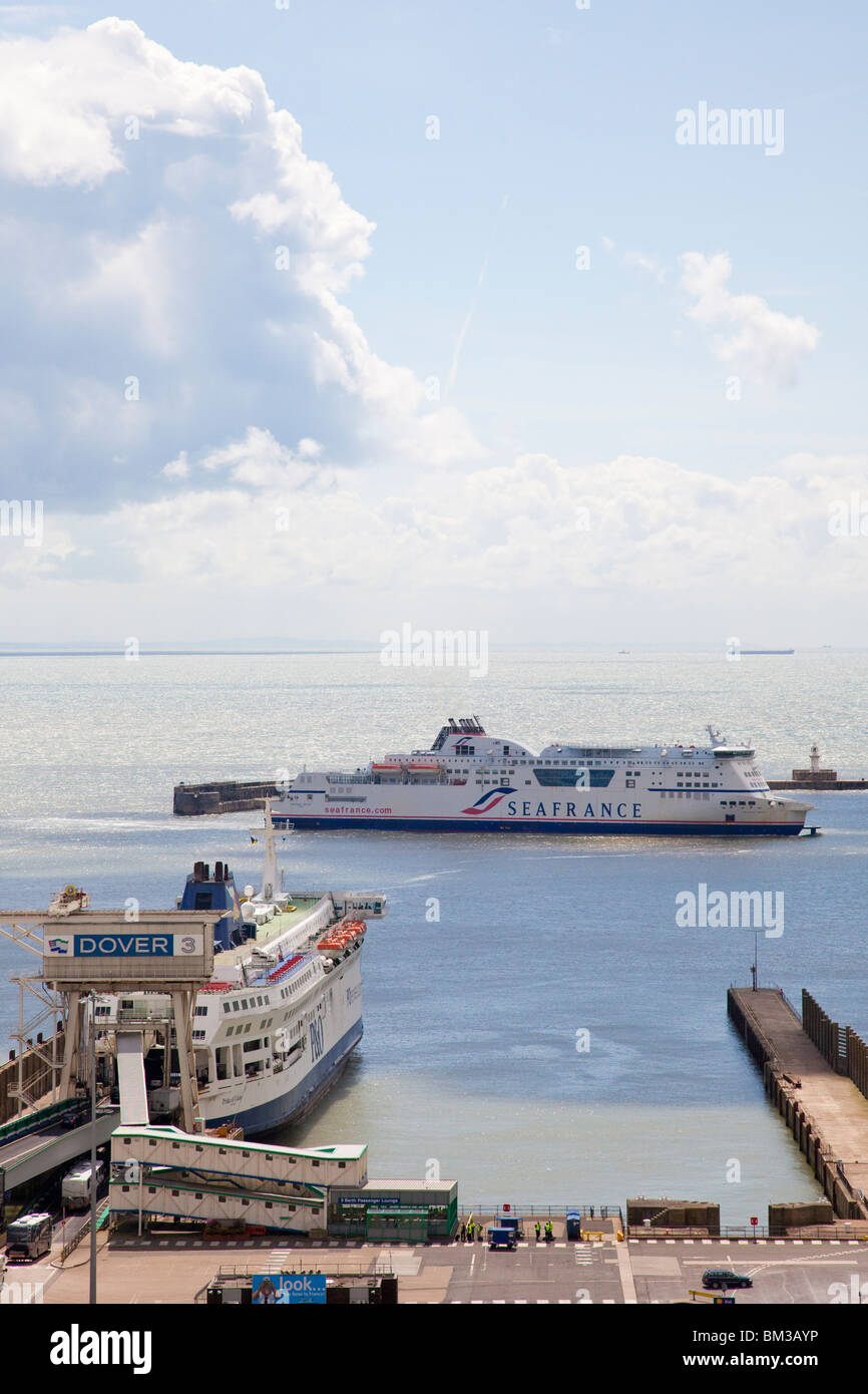 Un traghetto SeaFrance entra nel Dock di Dover, Kent, Regno Unito Foto Stock