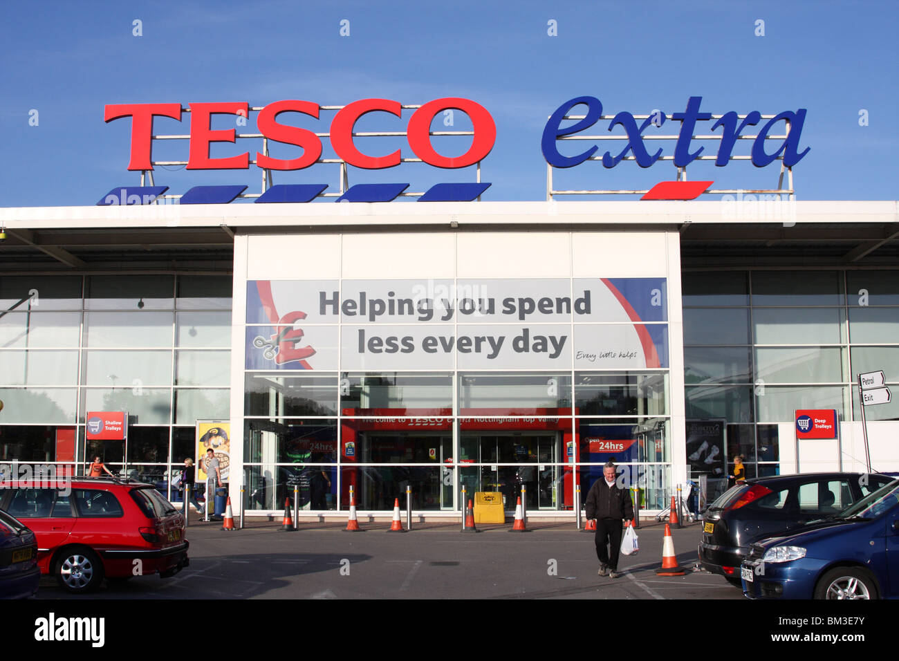 Un Tesco Extra store in Nottingham, Inghilterra, Regno Unito Foto Stock