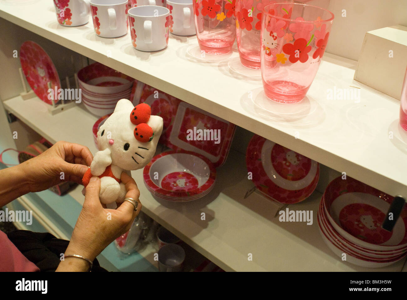 Marchio Hello Kitty merchandise all'Sanrio store in Times Square a New York Foto Stock