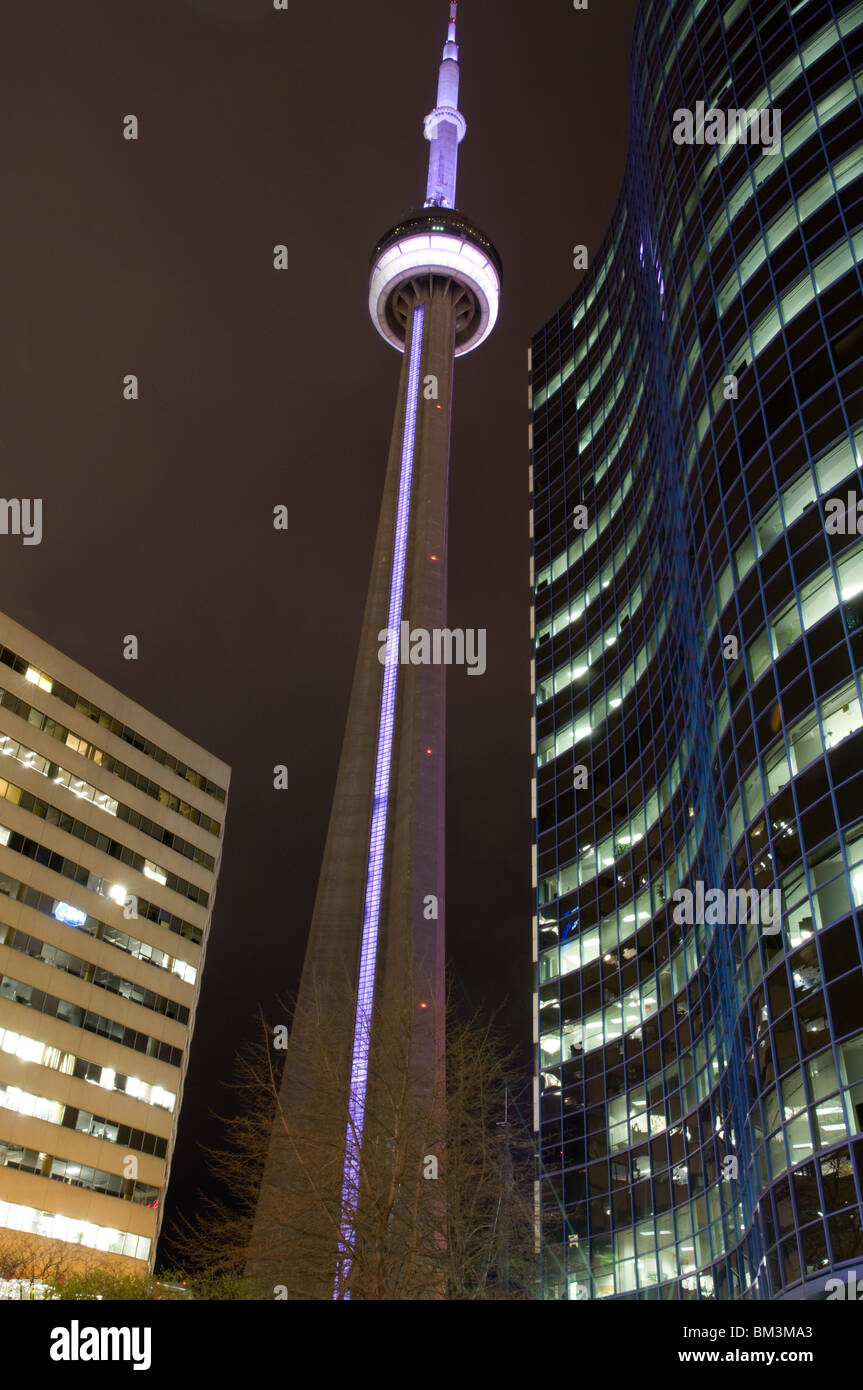 Tempo di notte vista della CN Tower, Toronto, Ontario, Canada Foto Stock