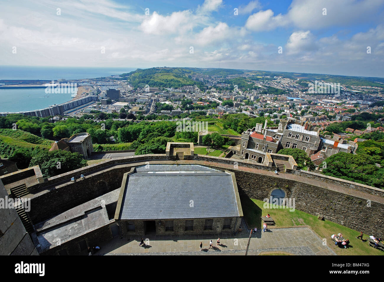 Vista panoramica dalla cima del castello di Dover, Kent, Regno Unito Foto Stock