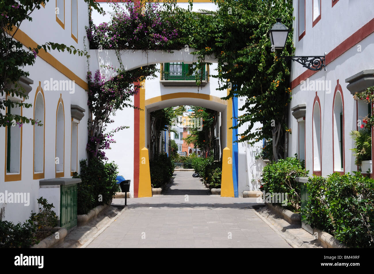 Strada di Puerto de Mogan, Grand Isola Canarie Spagna Foto Stock