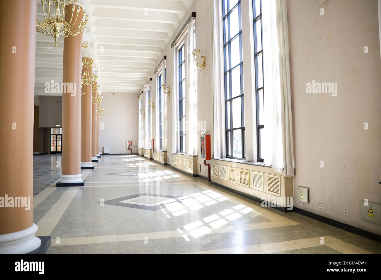 Interno di una sala espositiva Foto Stock