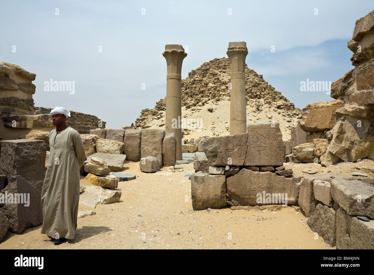 Tempio mortuario e piramide del faraone Sahure, Abusir, Egitto Foto Stock