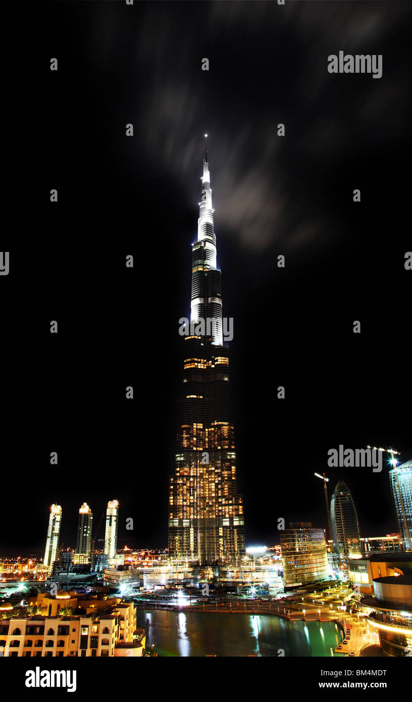 Torre più alto mai realizzato. Nel centro cittadino di Dubai. Burj Dubai (Burj Khalifa) Foto Stock