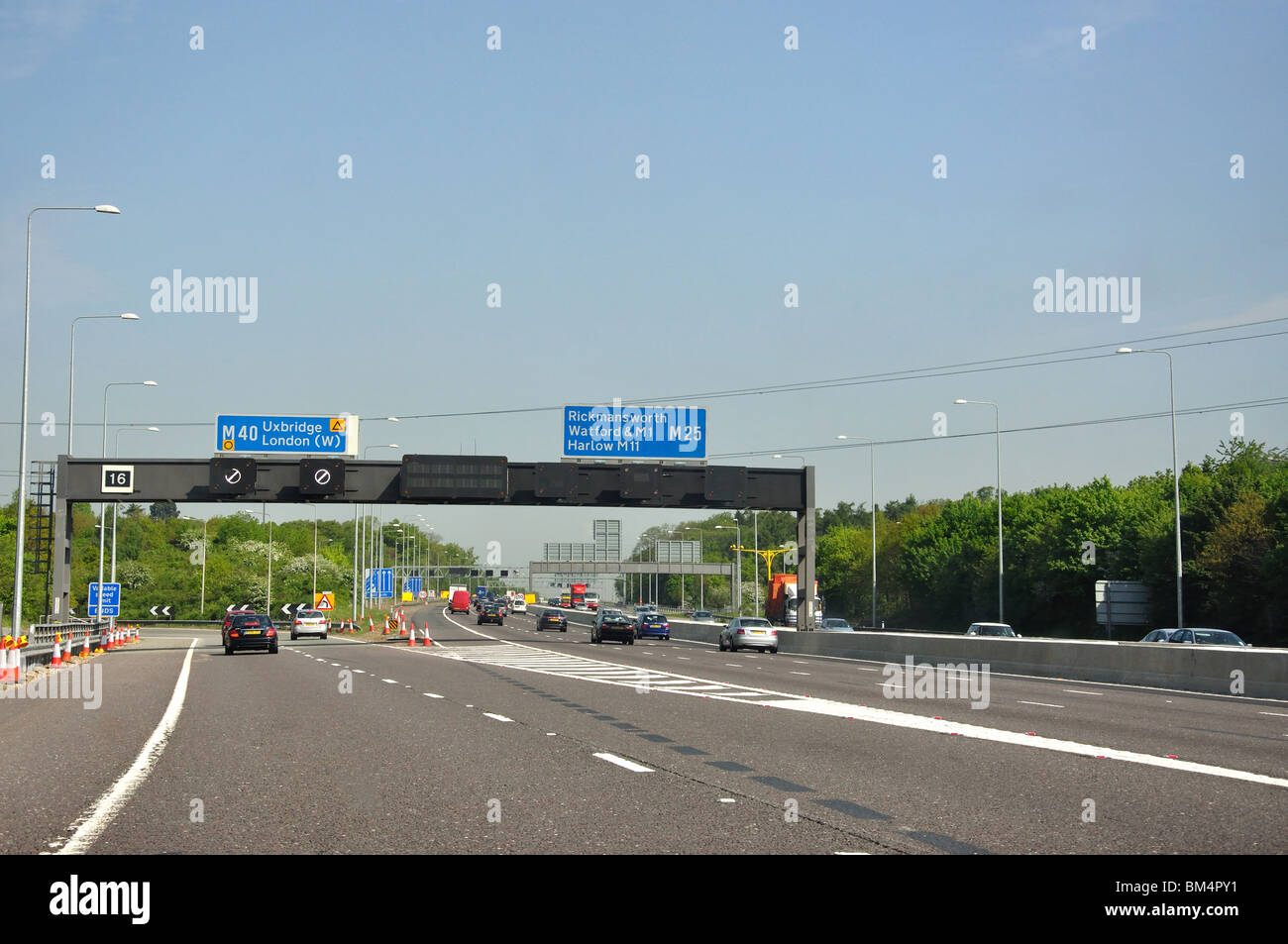 M40 Junction, M25 Autostrada, Greater London, England, Regno Unito Foto Stock