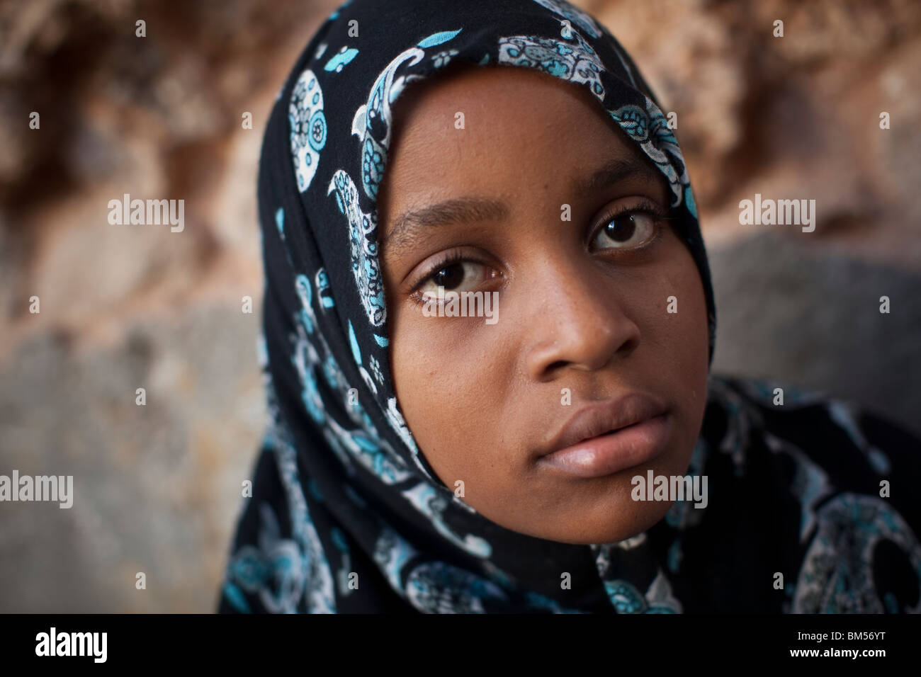 Giovane donna - Stonetown, Zanzibar, Tanzania. Foto Stock