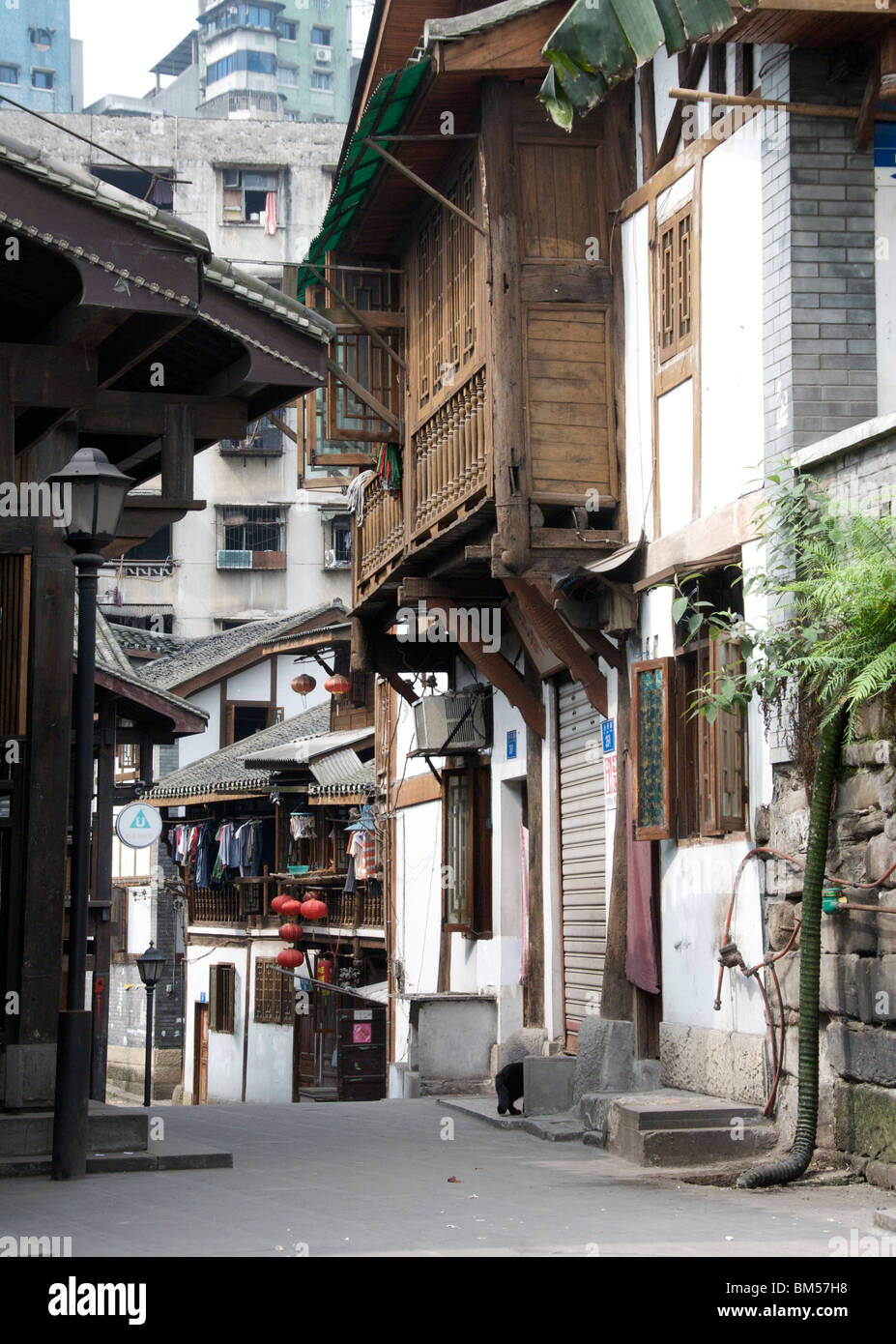 Vecchie case nel vecchio quartiere di Chongqing Cina Foto Stock