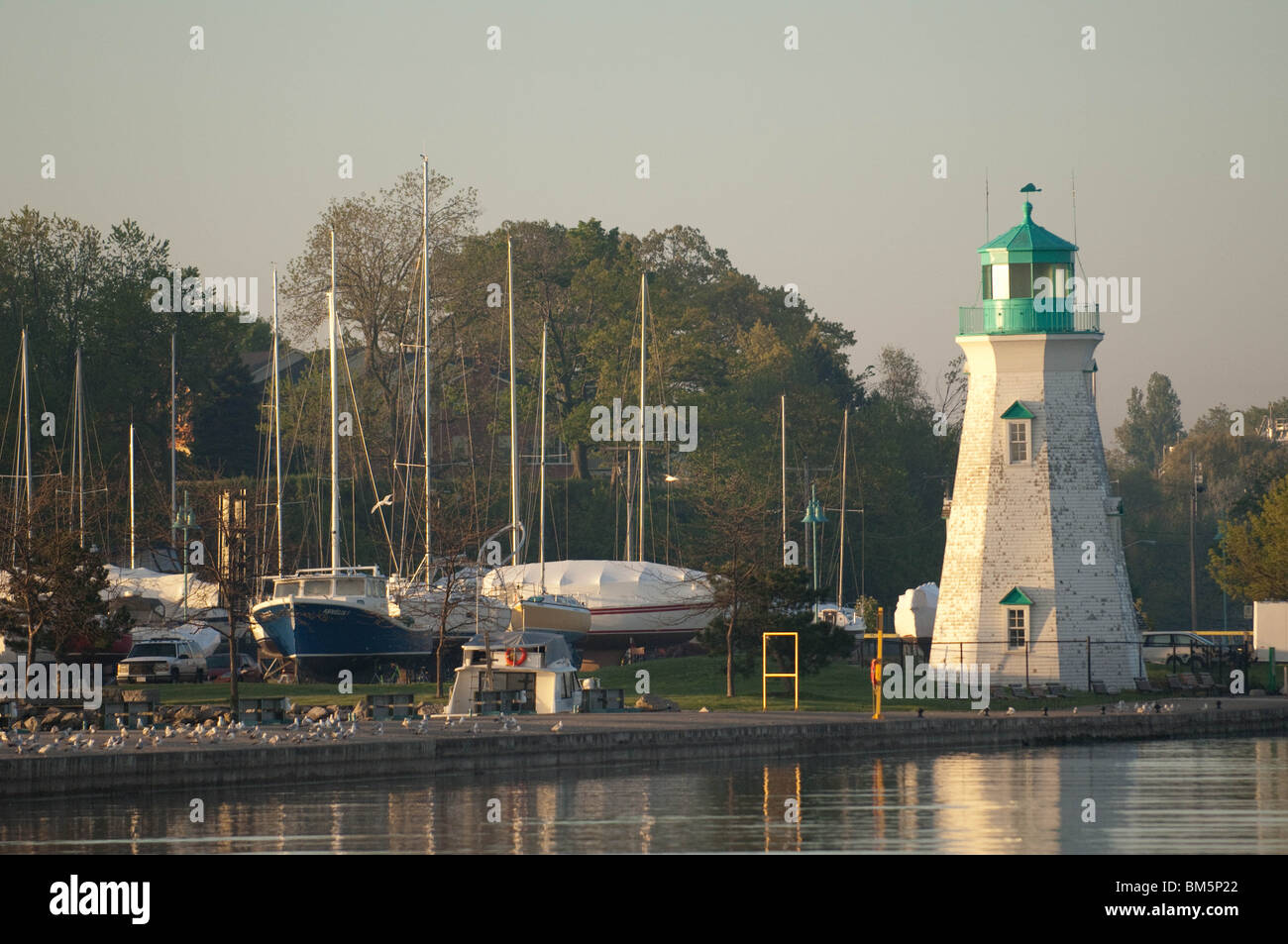 La mattina presto vista onbe dei fari in Port Dalhousie, Ontario, Canada. Foto Stock