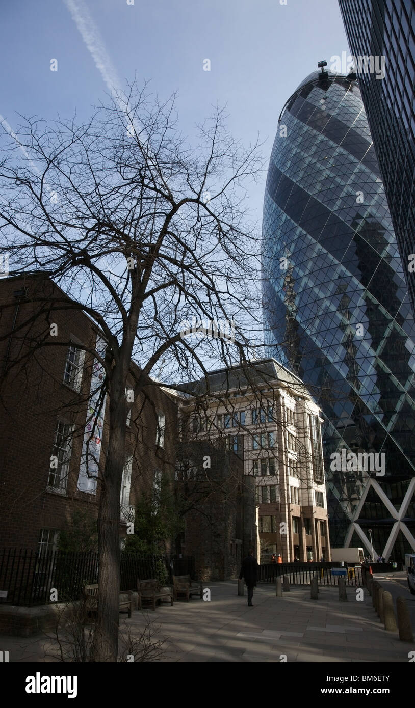 Il cetriolino e edifici per uffici, City of London Foto Stock