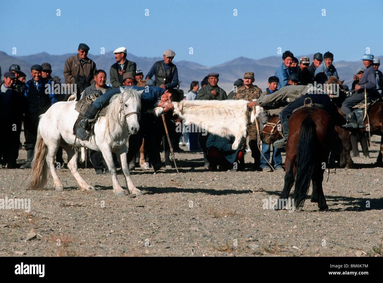 Kek Bar, Golden Eagle Festival, Bayan Ölgii, montagne di Altai e Mongolia Foto Stock