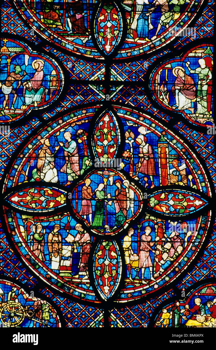 Finestra di Vetro colorato nella cattedrale di Chartres Foto Stock