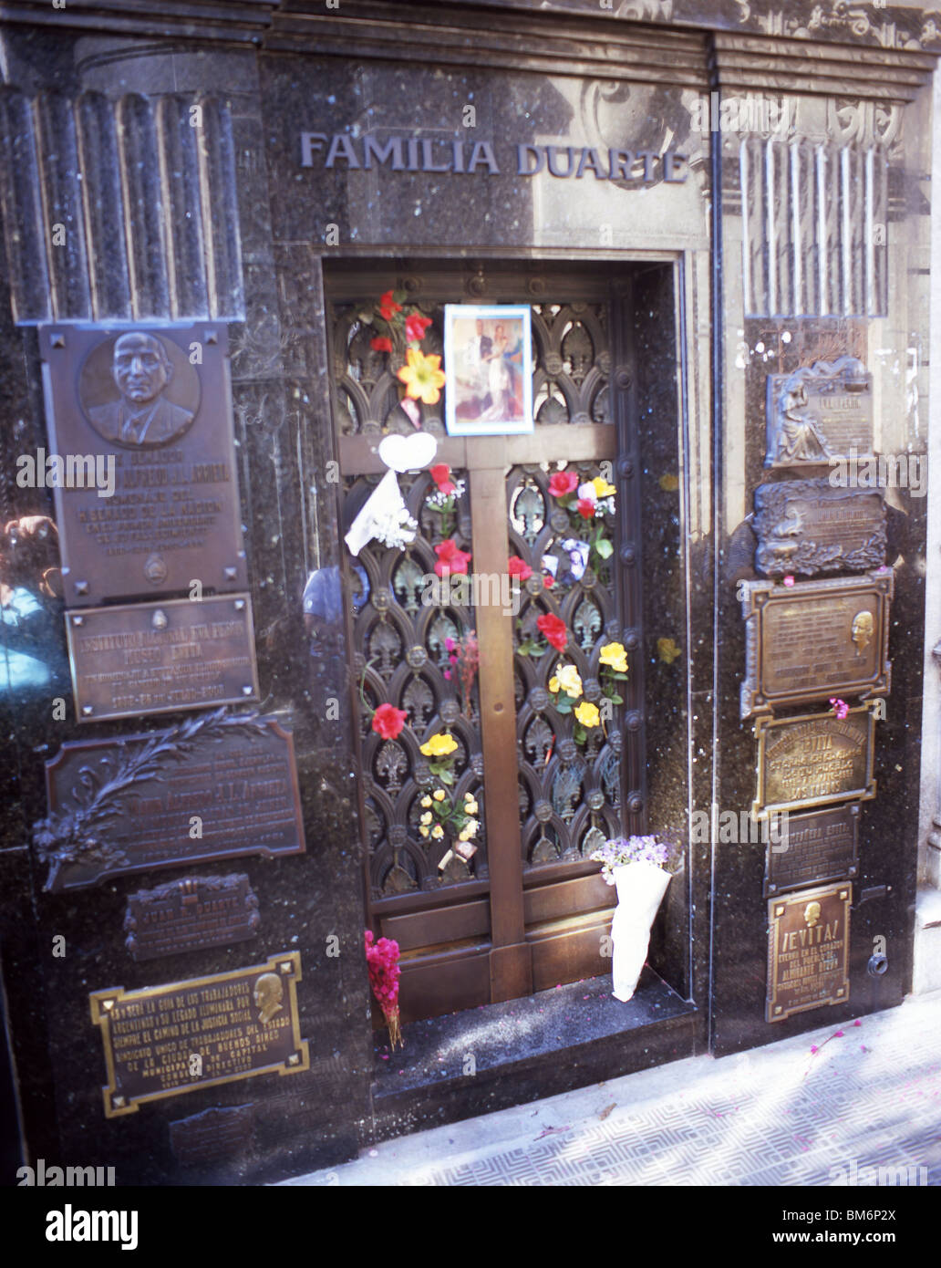 Eva Peron e la sua tomba, Recoleta cimitero, quartiere Recoleta, Buenos Aires, Argentina Foto Stock