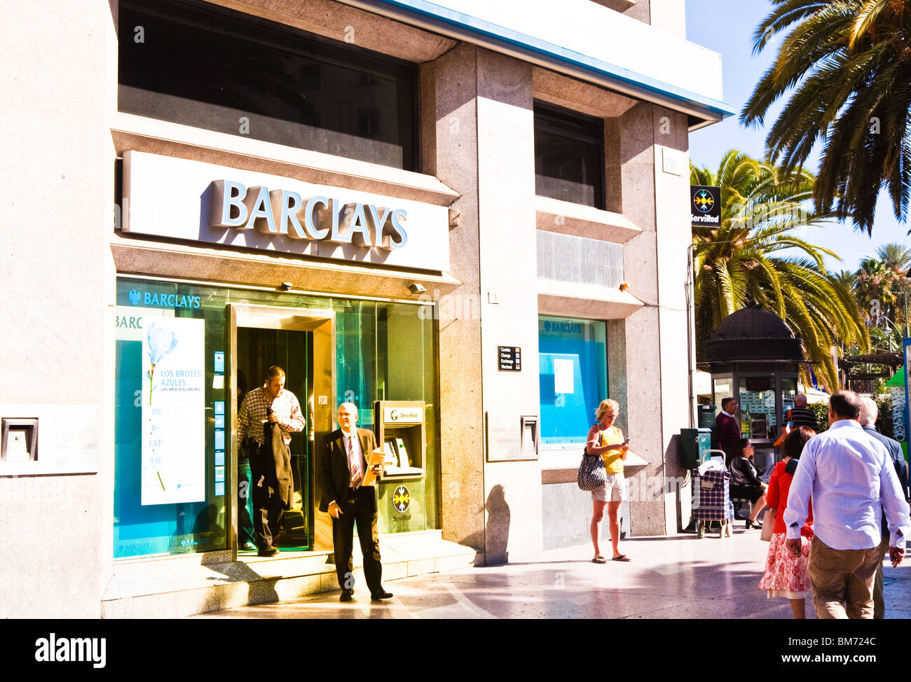 Malaga, provincia di Malaga, Costa del Sol, Spagna. Barclays Bank filiale in Calle Larios. Foto Stock