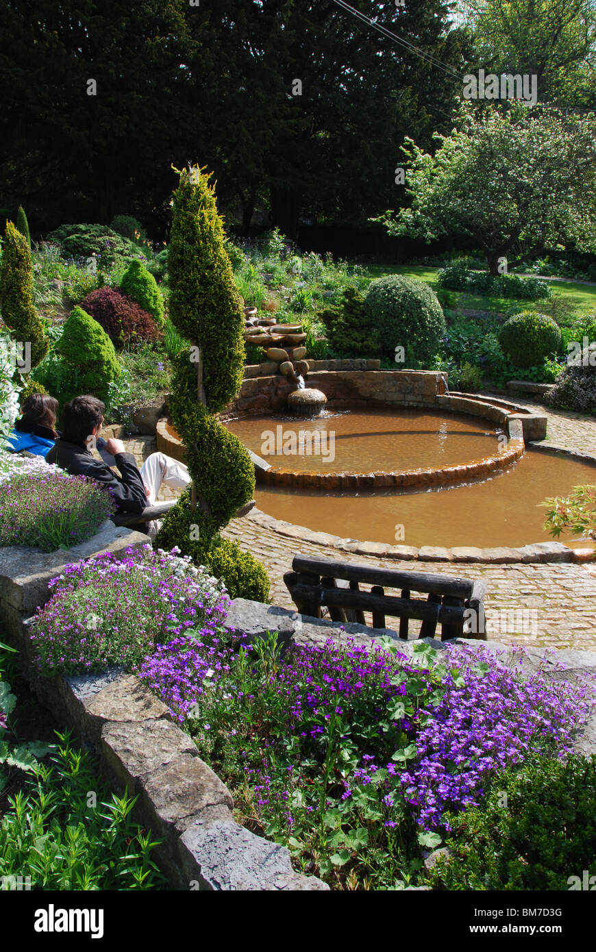 Giardini del Pozzo del Calice Glastonbury Somerset REGNO UNITO Foto Stock