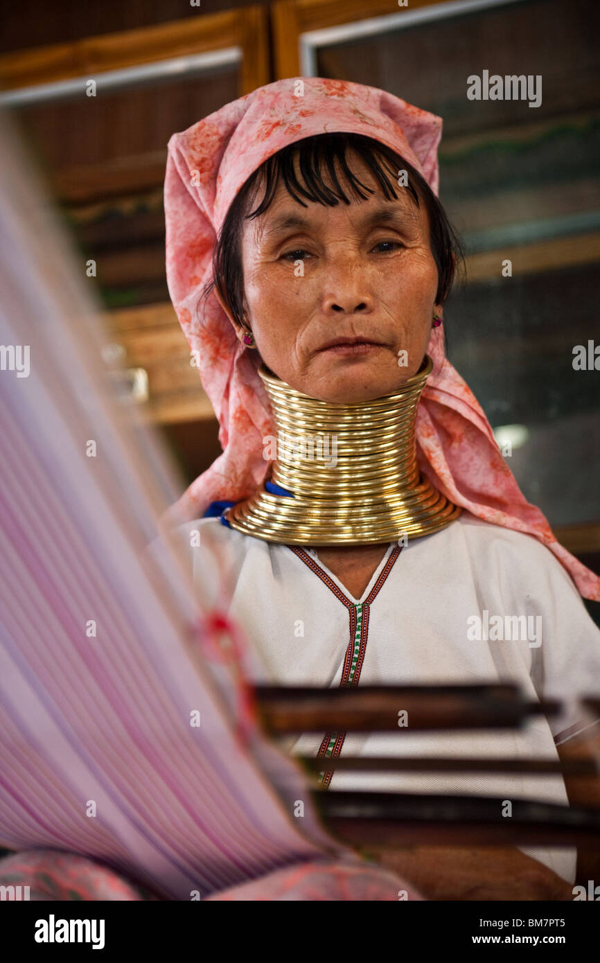 Ritratto di un lungo collo donna in Birmania Foto Stock
