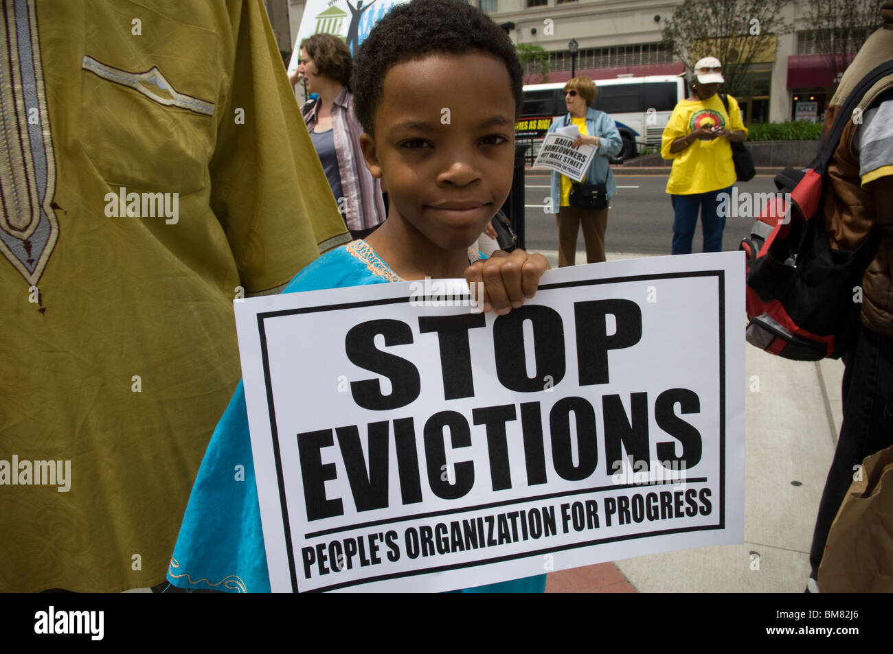 Membri del New Jersey gruppi comunitari di rally e marzo a Newark, New Jersey contro bank pignoramenti Foto Stock