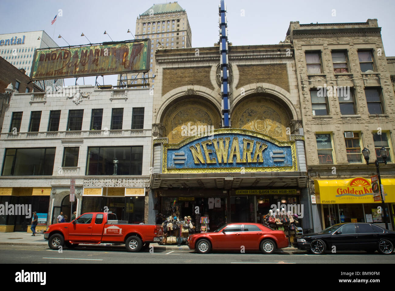 La defunta Paramount Theatre di Market Street in downtown Newark, NJ Foto Stock