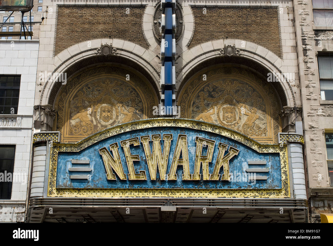 La defunta Paramount Theatre di Market Street in downtown Newark, NJ Foto Stock