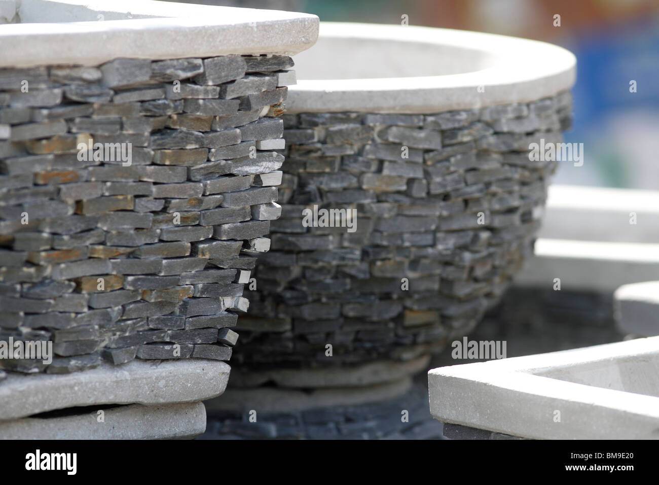 Piastrellate vaso contenitore per piante Brookfields Centro giardino, Nottingham Foto Stock