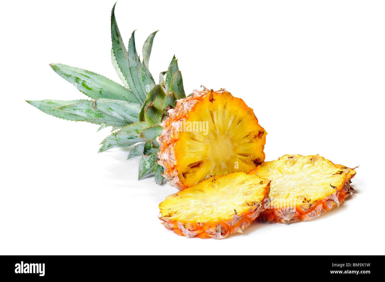 Ananas frutta tropicale isolata su sfondo bianco Foto Stock