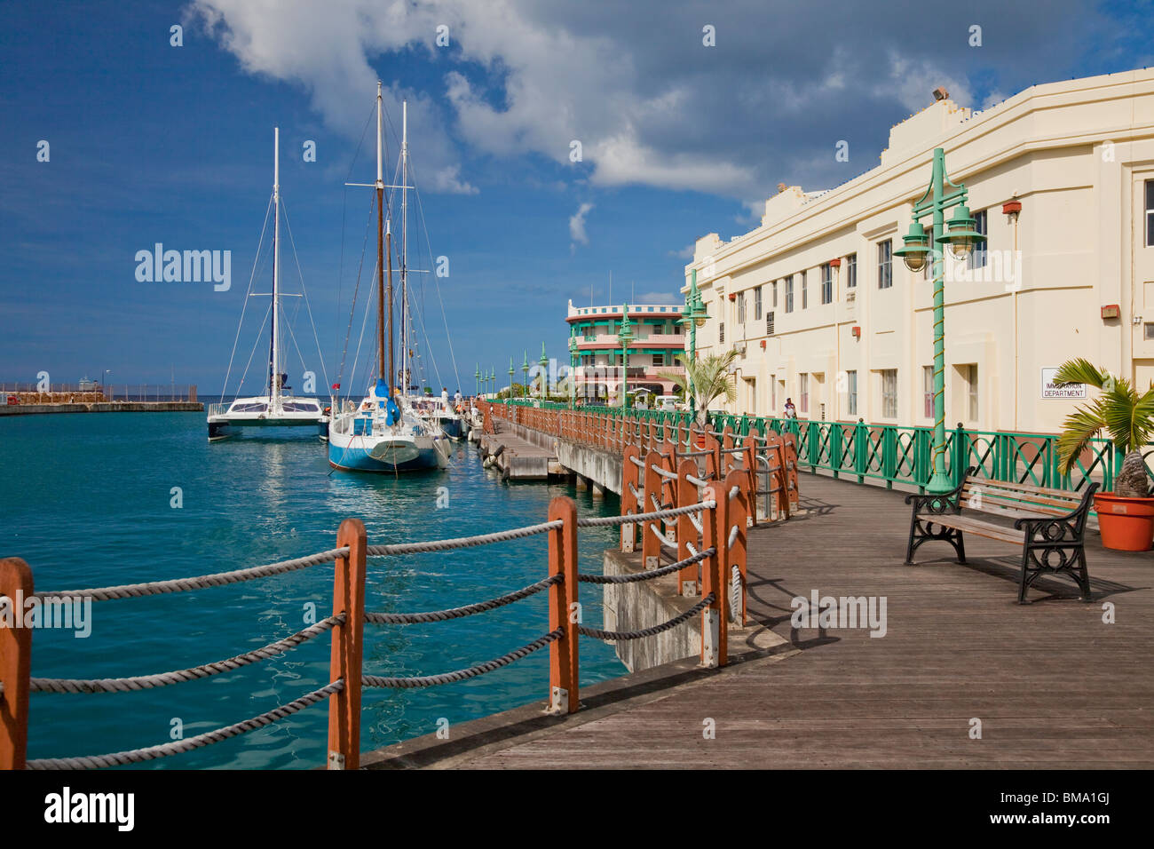La passeggiata sul lungomare di Bridgetown, Barbados, West Indies. Foto Stock