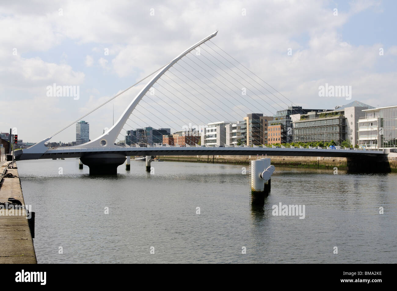 Samual Beckett ponte sopra il fiume Liffey nel Docklands area di sviluppo del centro di Dublino Irlanda Foto Stock
