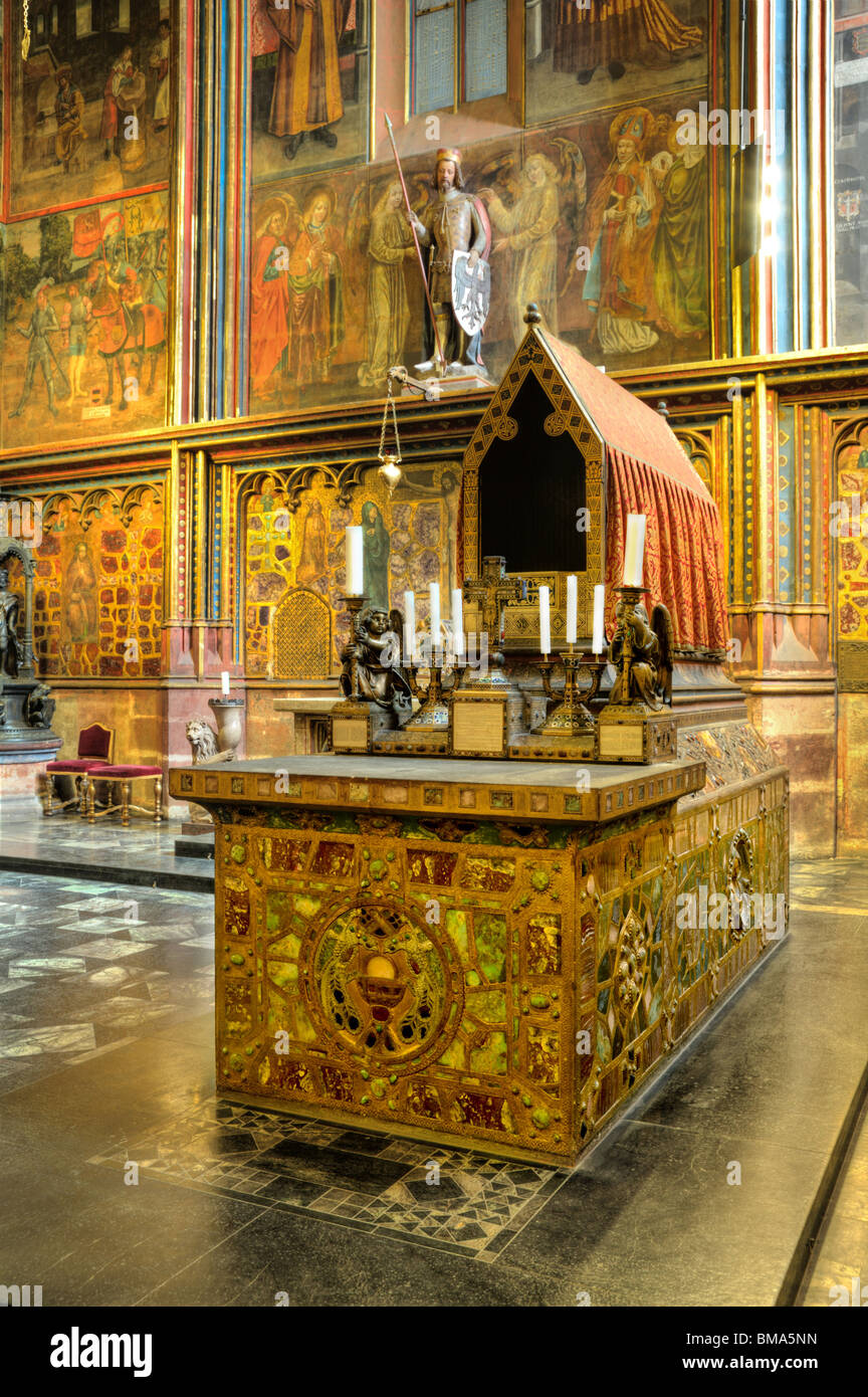 Cattedrale di San Vito di Praga, il castello di Praga, Repubblica Ceca,  interni - Wenceslas della cappella - cripta di San Venceslao - dettaglio  Foto stock - Alamy