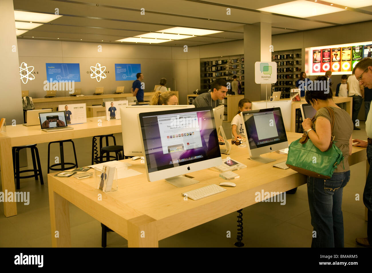 Computer Apple Macintosh shop, Southgate shopping centre, vasca da bagno Foto Stock