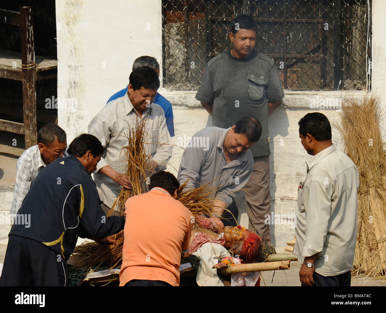 Tempio di Pashupatinath, sacro fiume Bagmati , Kathmandu, Nepal Foto Stock