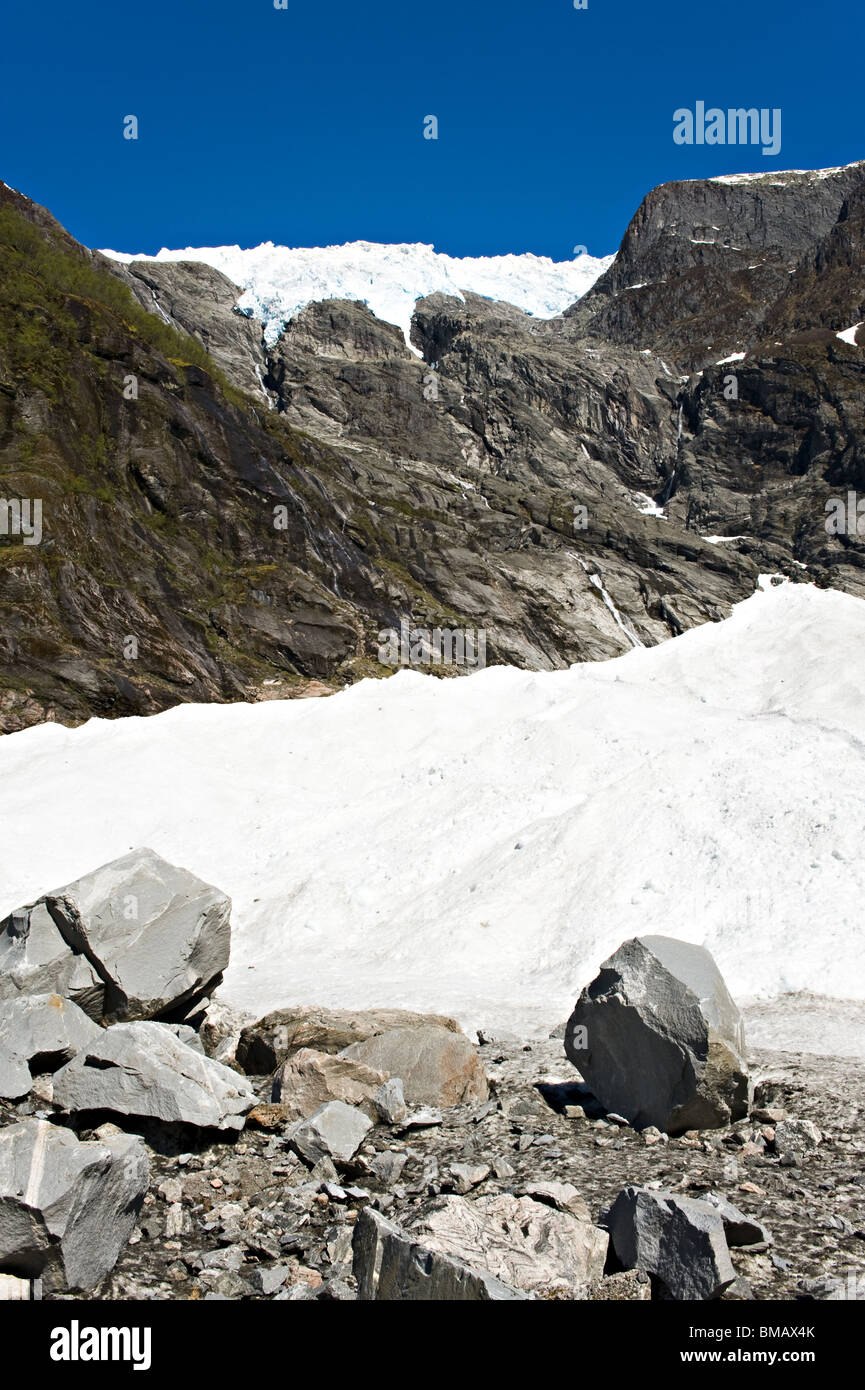 Bella Flatbreen e ghiacciai Supphellebreen Jostedalsbreen nel Parco Nazionale di Fjaerland Norvegia Foto Stock