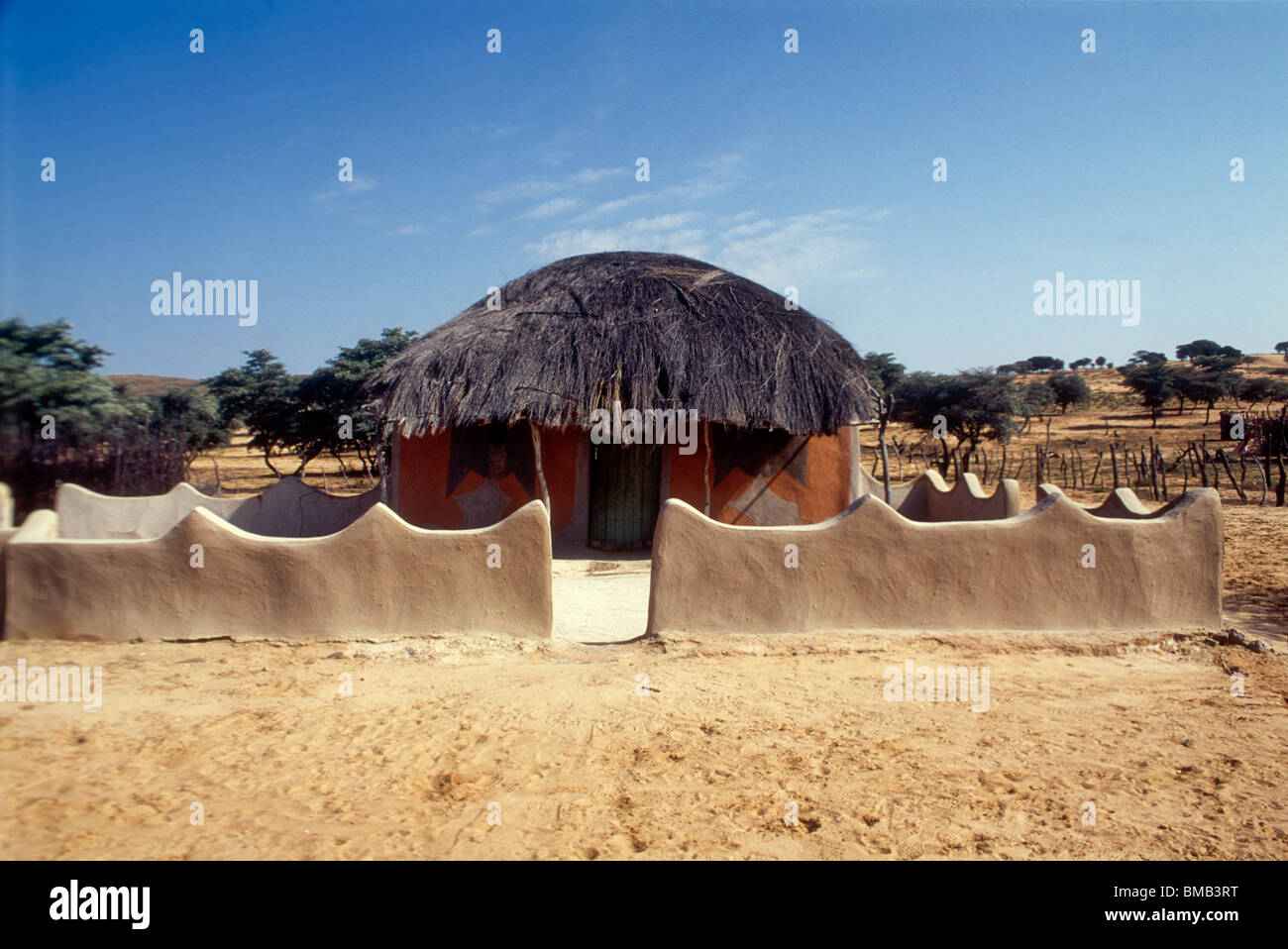 Decorazioni tradizionali capanne di fango Foto Stock