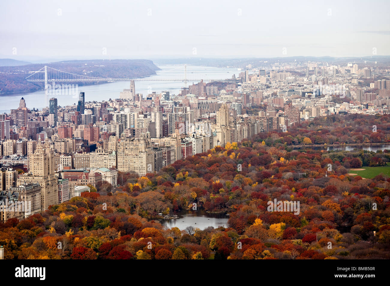 Bellissimi edifici in Manhattan, con Central Park a caduta, New York. Stati Uniti d'America. Foto Stock