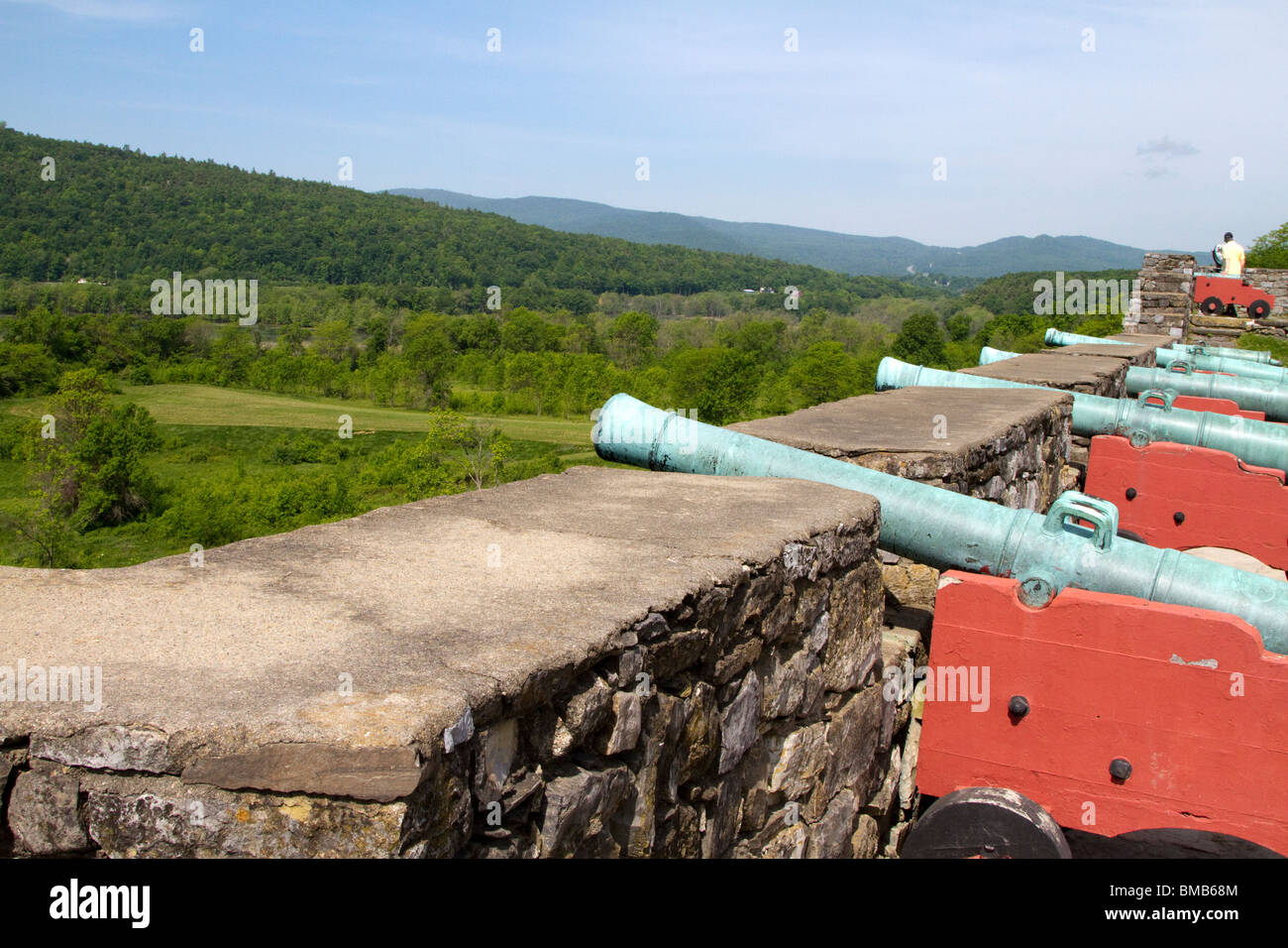Il cannone sulle pareti del Fort Ticonderoga New York. Foto Stock