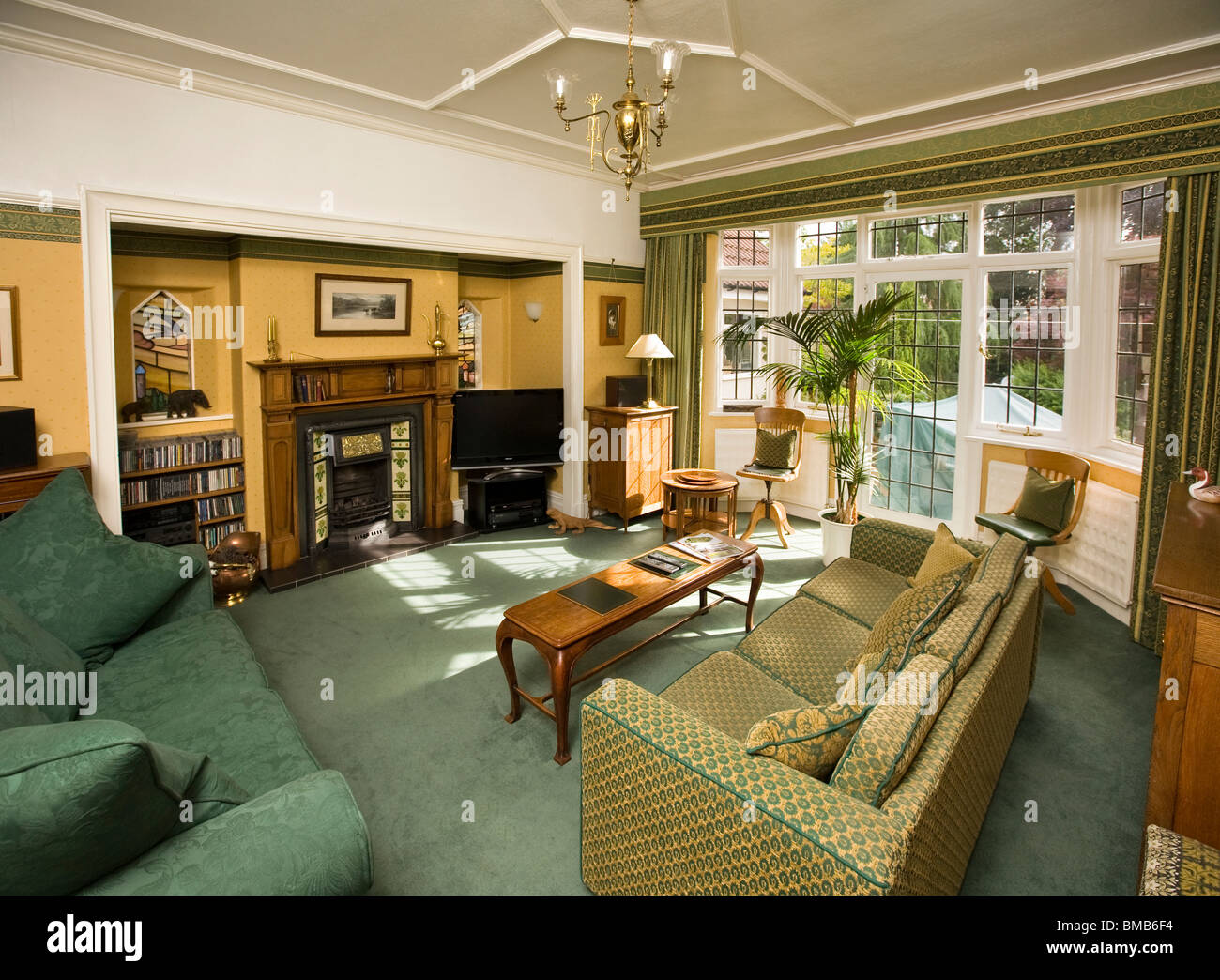 Case Edwardian arti e mestieri house, salottino interno Foto Stock