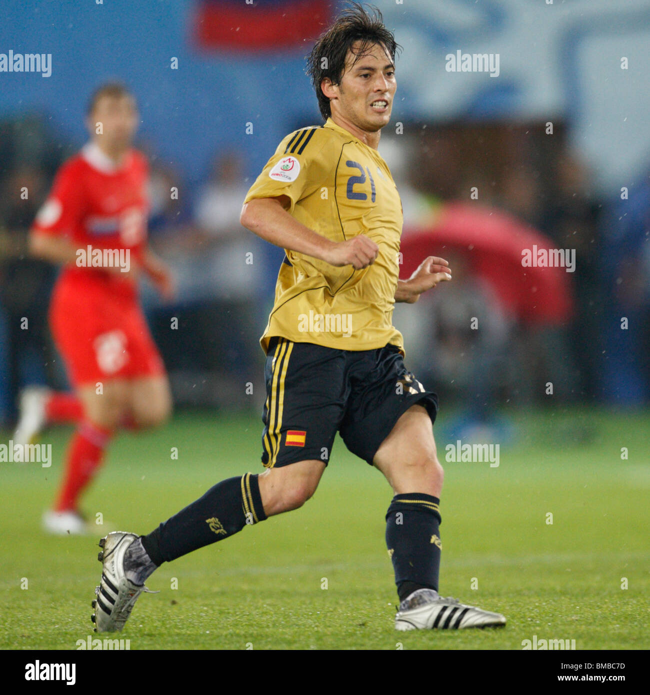 VIENNA - GIUGNO 26: La Spagna David Silva in azione contro la Russia durante una semifinale di UEFA Euro 2008 il 26 giugno 2008 all'Ernst Happel Stadion di Vienna, Austria. Solo per uso editoriale. Uso commerciale vietato. (Fotografia di Jonathan Paul Larsen / Diadem Images) Foto Stock