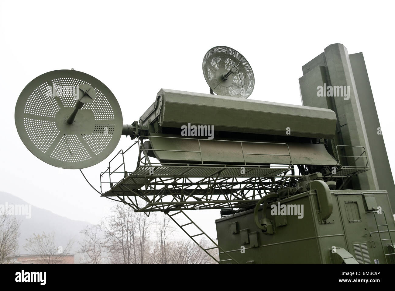 Mobile militare stazione radar in Cina Foto Stock