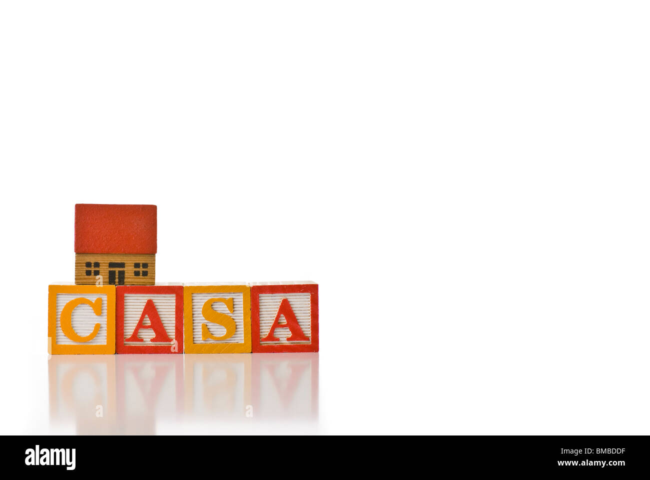 Colorata per bambini ortografia blocchi di casa con una casa Foto Stock