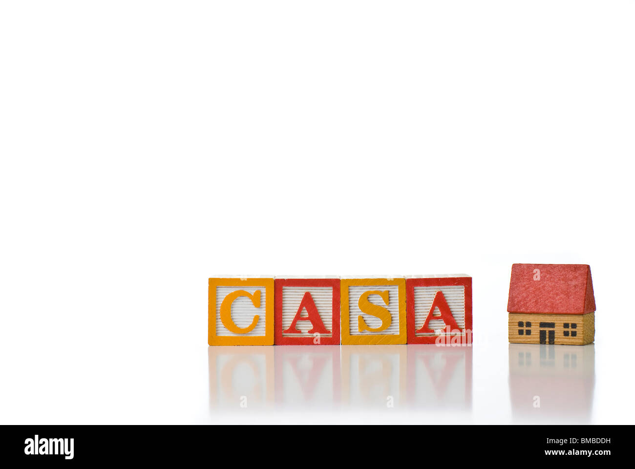 Colorata per bambini ortografia blocchi di casa con una casa Foto Stock