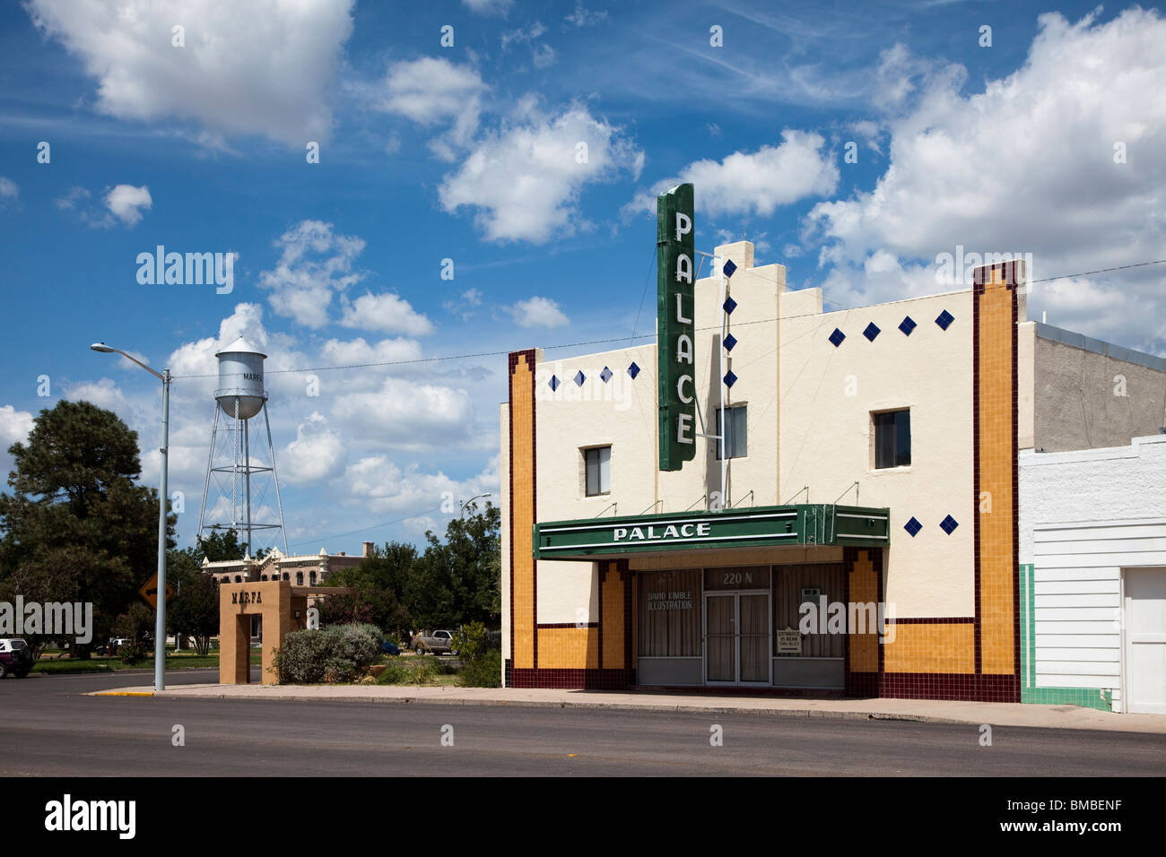 Cinema Teatro chiuso e utilizzato come studio Marfa Texas USA Foto Stock