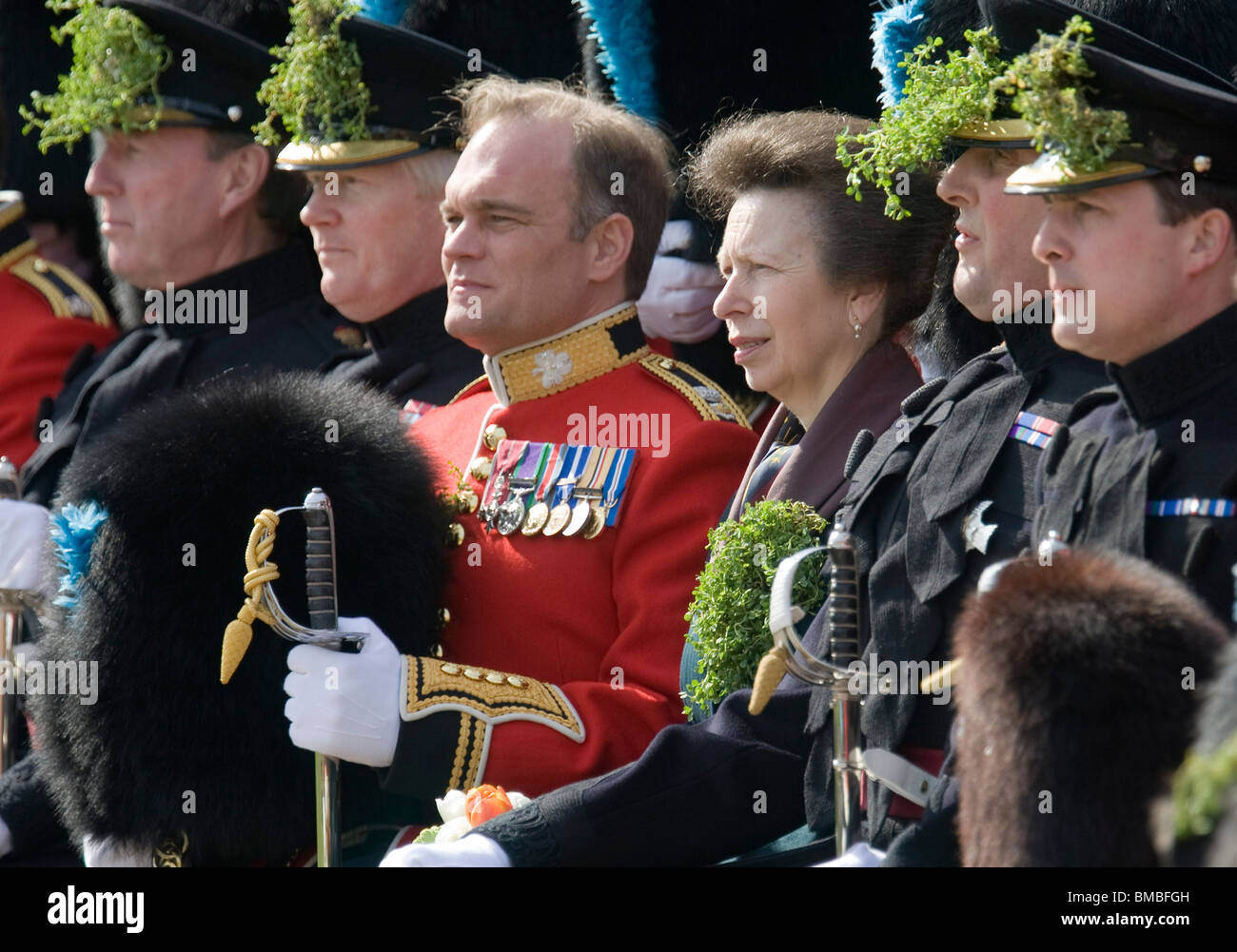 Princess Anne, la principessa Royal celebra il giorno di San Patrizio con irlandese Guardie a Victoria Barracks, Windsor, Inghilterra Foto Stock