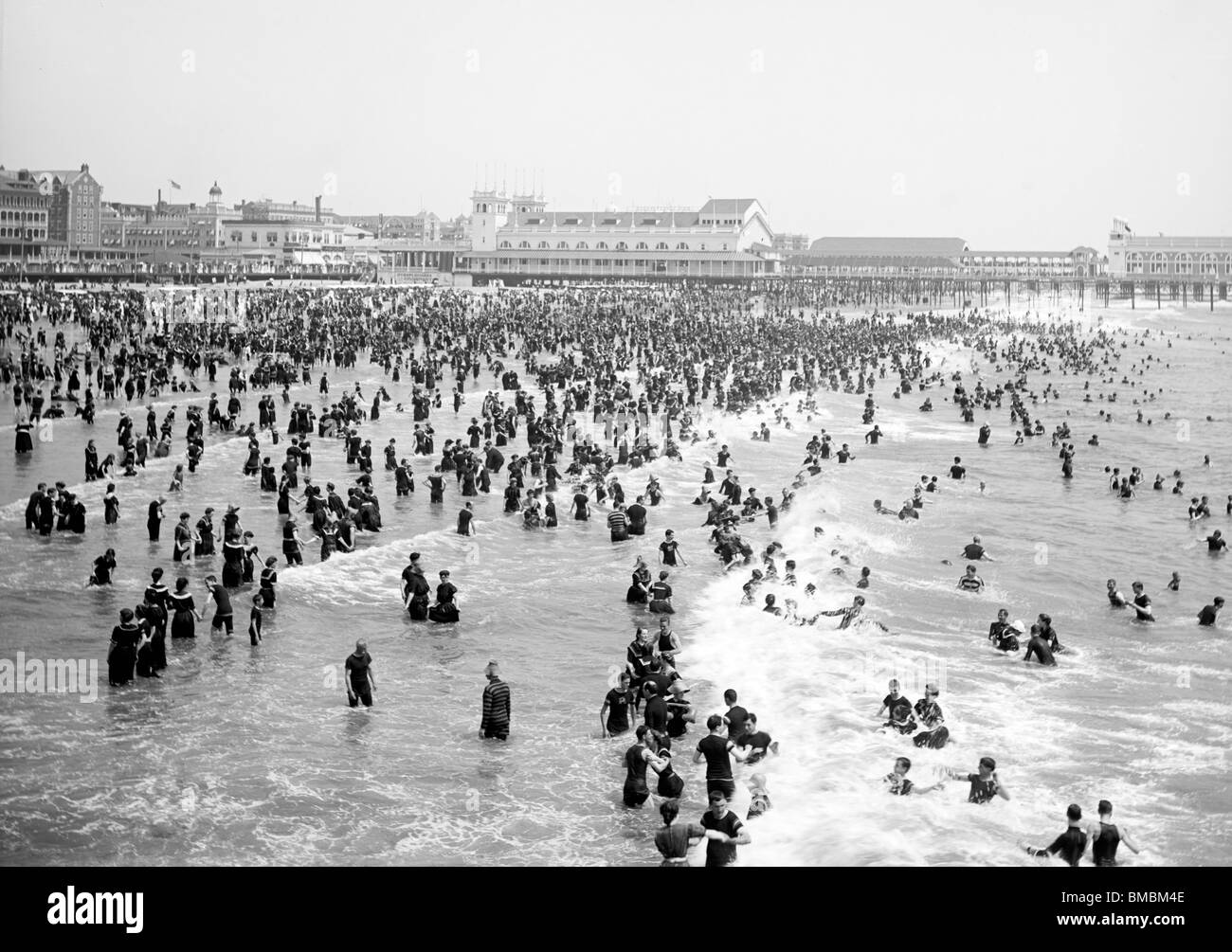 La spiaggia di Atlantic City, New Jersey, circa 1904 Foto Stock