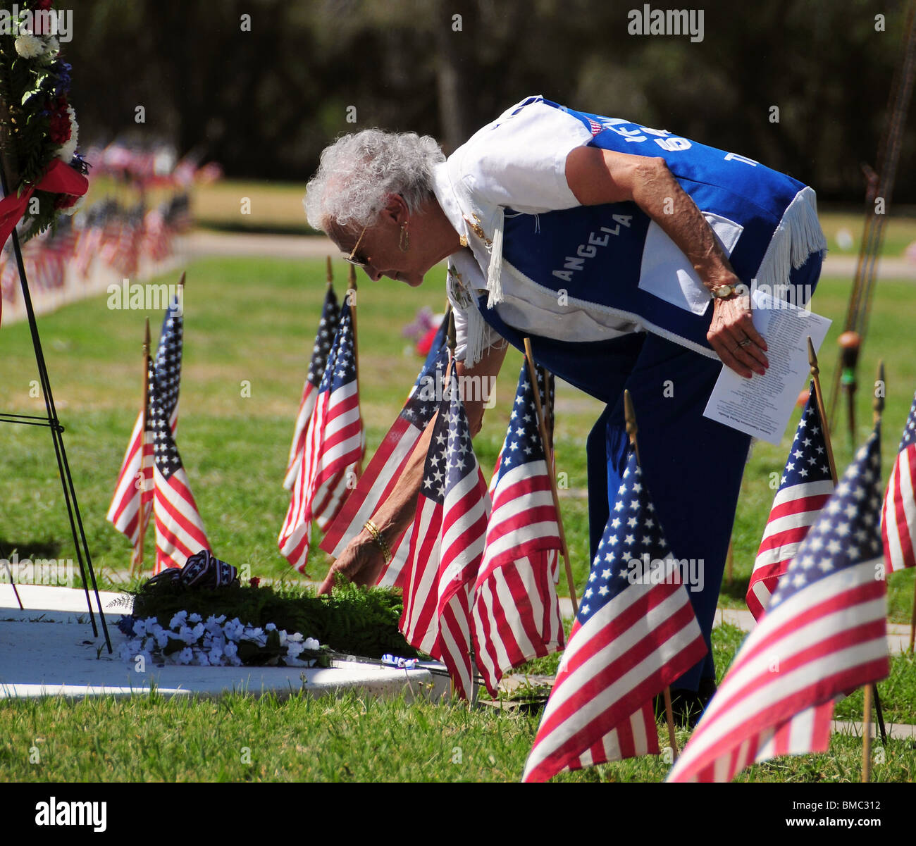 Veterani militari scomparsi sono stati onorati presso il Memorial Day Servizi a South Lawn cimitero, Tucson, Arizona, Stati Uniti. Foto Stock