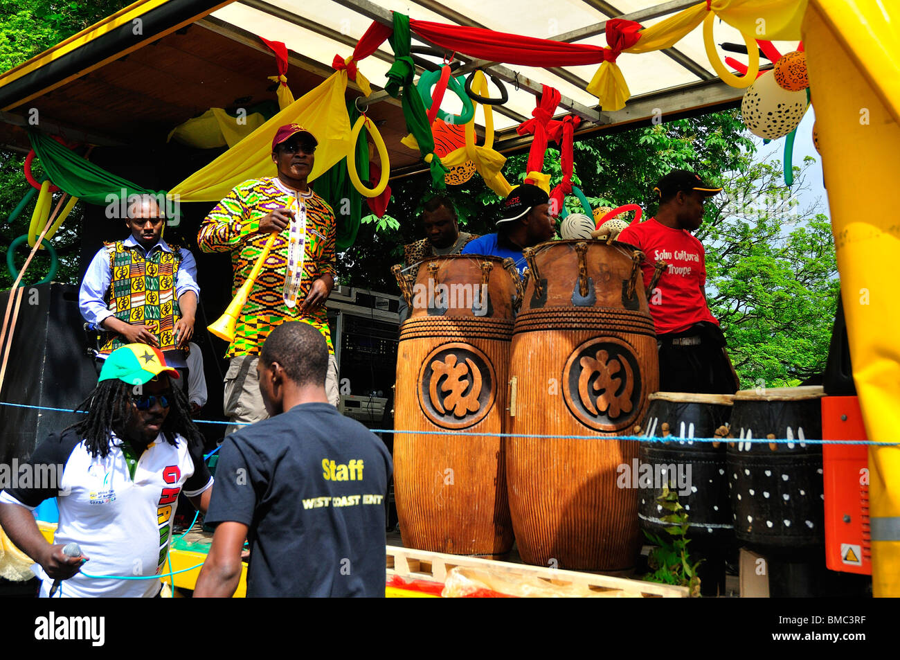 Luton Carnival Ghana regno degli Ashanti tamburi africani 2010 Foto Stock