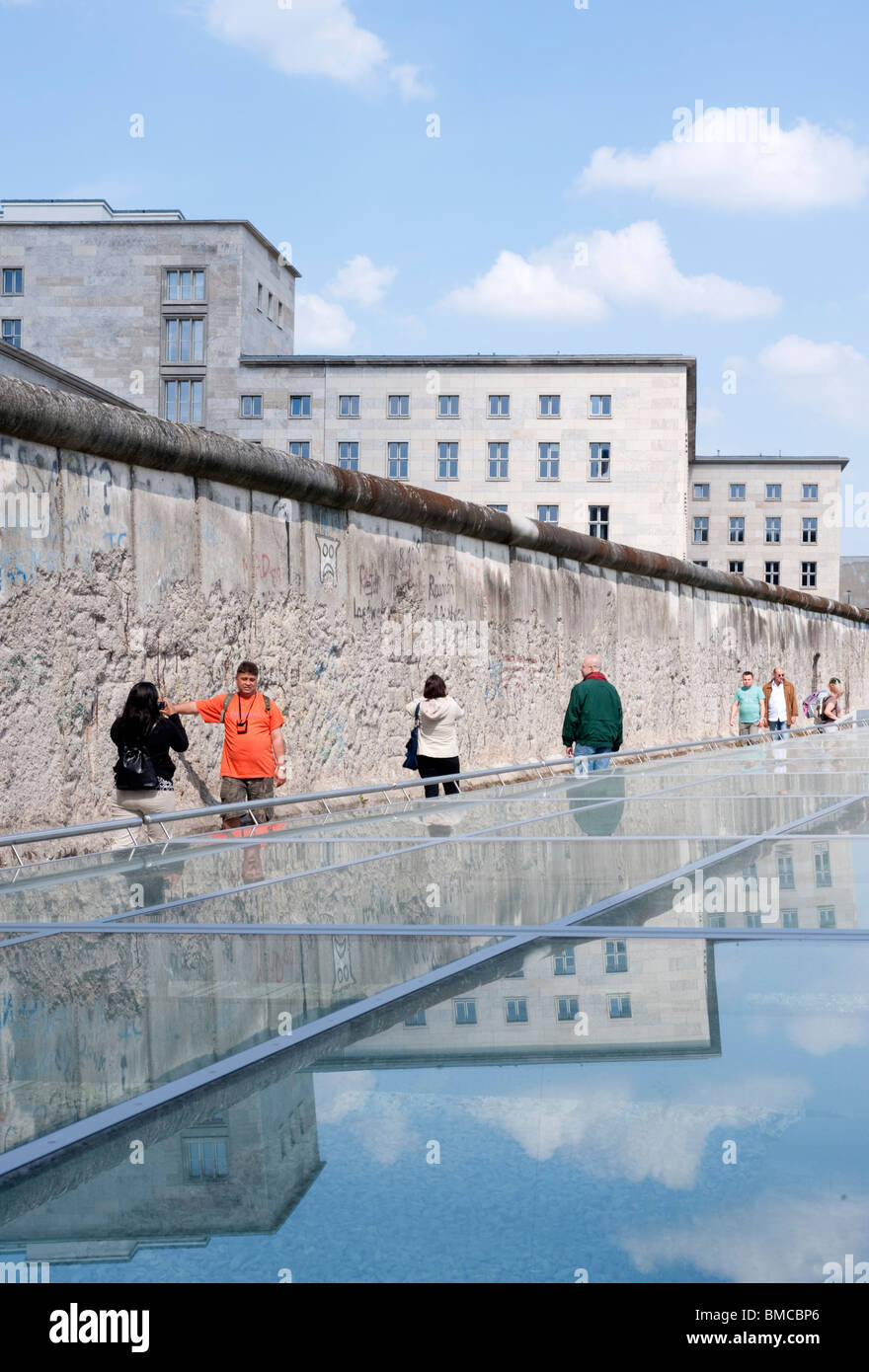 Nuovo Centro espositivo Topographie des terrori il sito della Gestapo ex sede della polizia a Berlino Germania Foto Stock