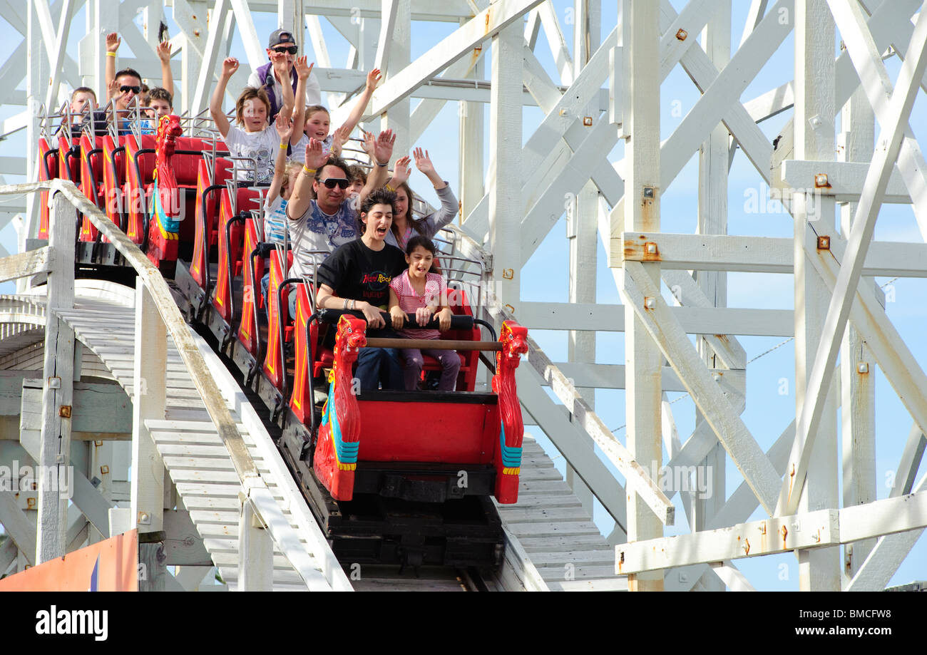 La Scenic Railway Rollercoaster in Luna Park St Kilda Foto Stock