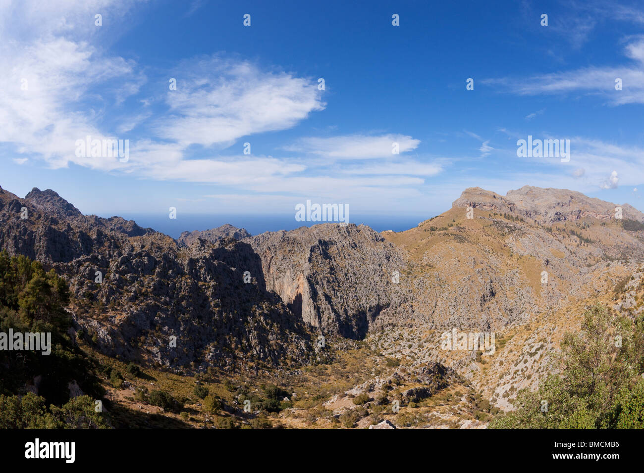 Vista dal punto di vista Escorca del nord della costa maiorchina Maiorca Isole Baleari Spagna Europa UE Foto Stock